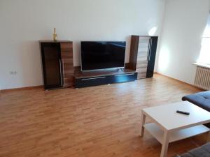 Μια τηλεόραση ή/και κέντρο ψυχαγωγίας στο Lea´s Apartment´s