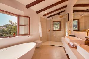 Koupelna v ubytování Hotel Valldemossa - The new brand by It Mallorca