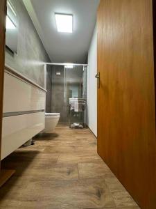 Vannas istaba naktsmītnē New: appartement refait à neuf avec vue!