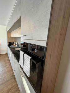 Virtuve vai virtuves zona naktsmītnē New: appartement refait à neuf avec vue!