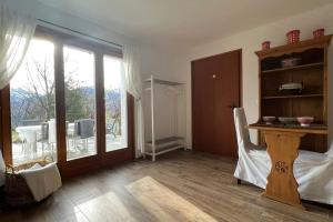 Virtuve vai virtuves zona naktsmītnē New: appartement refait à neuf avec vue!