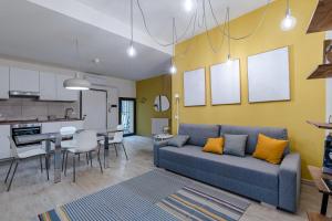 Zona d'estar a Casa San Faustino - Brescia CityCenter - by HOST4U