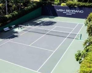 an overhead view of a tennis court at Suite Confort - Gramado Wish Serrano in Gramado