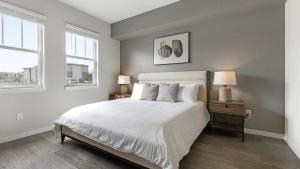 Postelja oz. postelje v sobi nastanitve Landing Modern Apartment with Amazing Amenities (ID8608X81)