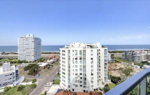 Γενική θέα στη θάλασσα ή θέα στη θάλασσα από  αυτό το διαμέρισμα