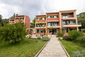 Gallery image of Vivi's Apartments in Ayia Evfimia