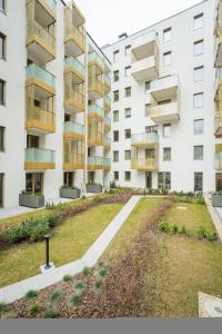 Comfort Court Apartment - free parking, balcony 1072 Budapest, 14 Nagy Diófa utca kép - 2