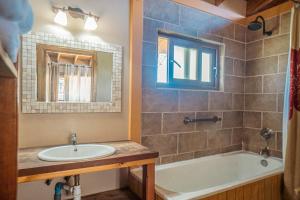 Φωτογραφία από το άλμπουμ του Texas Limache σε Limache