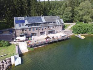 Ảnh trong thư viện ảnh của Holidayhaus-Lütsche / Wohnung Schmücke ở Frankenhain