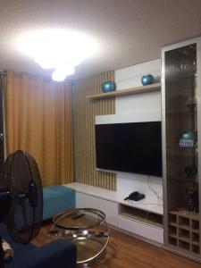 TV i/ili multimedijalni sistem u objektu Bonito departamento VIP estreno en Condominio