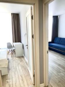 Posedenie v ubytovaní OSapart Beautiful apartment in a complex Semycvit