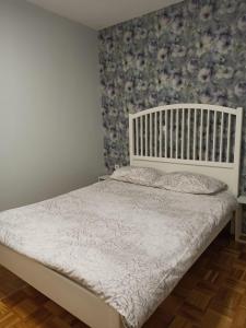 Postel nebo postele na pokoji v ubytování Apartman Obala