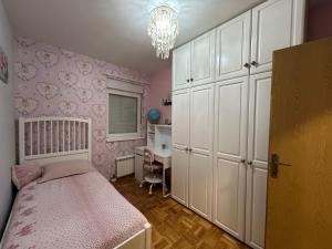 Postel nebo postele na pokoji v ubytování Apartman Obala