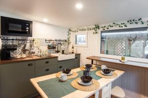 Gallery image of Le Chalet Bed&Bath -Chez Les Alfreds in Soubey