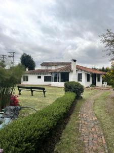 Zahrada ubytování Luxury Finca el Ensueño, casa entera, con Sauna, Jacuzzi, BBQ y Caballos