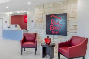Posezení v ubytování Red Roof Inn Hutchins