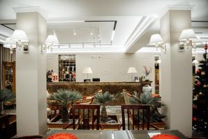 Ο χώρος του lounge ή του μπαρ στο Hotel Royal Florence