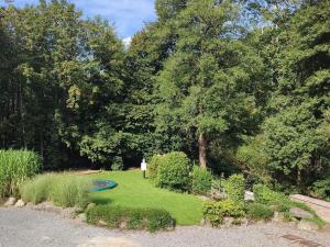 Giardino di Holiday Home in Theux near Spa Town