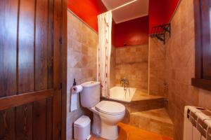 A bathroom at Villarrobles de Altamira