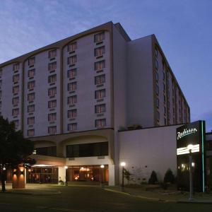 Budova, kde se hotel nachází