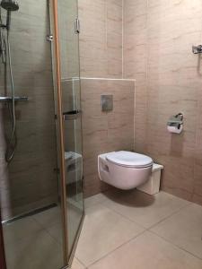 Koupelna v ubytování 1 Room Apartment-Green View 8