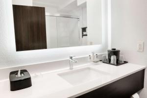 Gallery image of Country Inn & Suites by Radisson, Columbus West, OH in Columbus