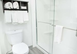 Gallery image of Country Inn & Suites by Radisson, Columbus West, OH in Columbus +37 photos