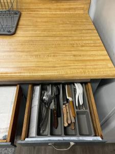 Imagen de la galería de New 2BR 1Bath w/ Free Parking & Laundry near University of Berkeley, en Richmond