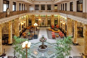 an overhead view of the lobby of a hotel with a fountain at Radisson Lackawanna Station Hotel Scranton in Scranton