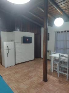 Η κουζίνα ή μικρή κουζίνα στο Cabañas Lamani