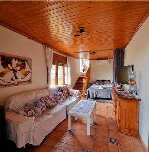 A kitchen or kitchenette at Raco de Lis
