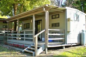 Foto da galeria de Mallacoota's Shady Gully Caravan Park em Mallacoota