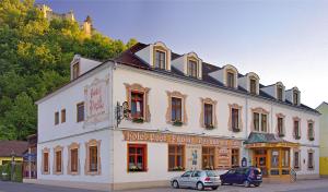 Budynek, w którym mieści się hotel