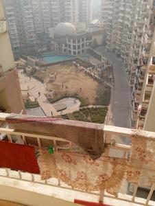 vista dal balcone di un edificio di Home Stay 1 a Noida