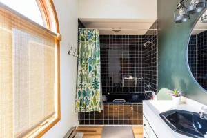 Galeriebild der Unterkunft Waterfront house near the Niagara Falls/Canal/Canadian Border in Tonawanda