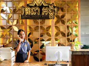 Staff di Ratana Angkor Hotel