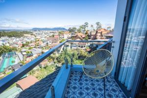 Rõdu või terrass majutusasutuses Gia Nguyễn Hotel Dalat