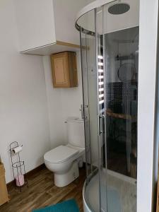 Koupelna v ubytování L'Oustal
