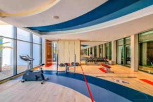 Fitness centrum a/nebo fitness zařízení v ubytování Cozy Studio in Damac Celestia A Dubai South by Deluxe Holiday Homes