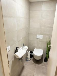 Koupelna v ubytování Apartmány nad Anenským potokem - Říčky