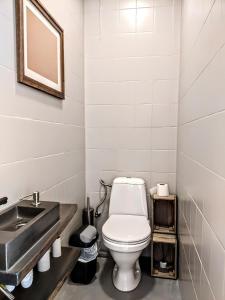 Vonios kambarys apgyvendinimo įstaigoje Guest House Kamara