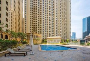 Bazén v ubytování 300m From The Beach - JBR Apartment with Sea & Dubai Eye Views nebo v jeho okolí