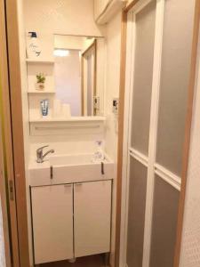 四海一家(101) 日本一戸建 【天下茶屋から徒歩8分】最大5名宿泊可能衛浴