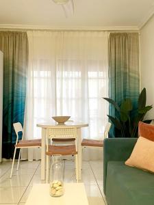 Posedenie v ubytovaní Apartament Casa Milo playa Los Locos
