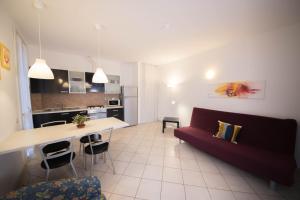 Кухня или мини-кухня в Baia Blu RTA Residence

