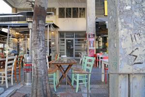 Εστιατόριο ή άλλο μέρος για φαγητό στο GreeceRent - LADADIKA