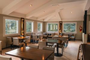 Restaurace v ubytování Hotel Puerto Blest