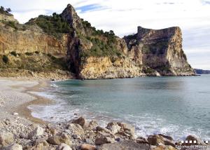 FanadixにあるVH CostaBlanca - WILLIの岩場の海岸の景色
