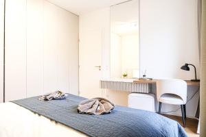 Postel nebo postele na pokoji v ubytování Michelska Residence Scandinavian Quiet Apartment, Prague