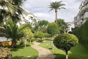 Κήπος έξω από το Family Apartment with 2 bedrooms